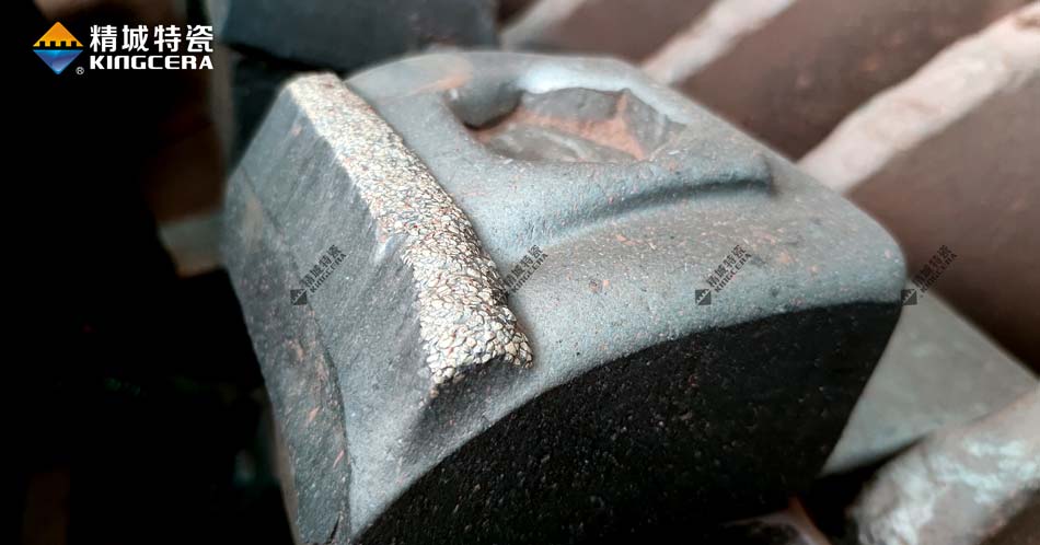 陶瓷金屬復合耐磨錘頭|破碎機陶瓷合金錘頭